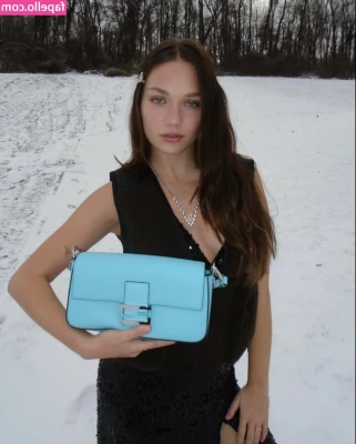 Maddie Ziegler [ maddie-ziegler ] - I wish u a happy Saturday.🥰  Due to the monthly ketchup
