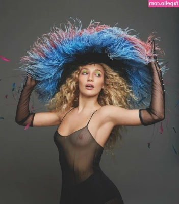 Maddie Ziegler [ maddie-ziegler ] - Hit it from the back baby