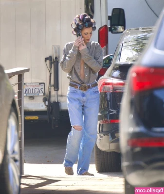 Bella Hadid [ bella-hadid ] - Tomorrow’s new set www.brookielittle.uk