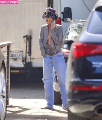 Bella Hadid [ bella-hadid ] - I need to be filled up ASAP🙈🙈