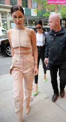 Bella Hadid [ bella-hadid ] - Sexy boom