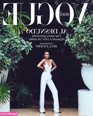 Bella Hadid [ bella-hadid ] - Do you like my ass daddy? 🙈🍑