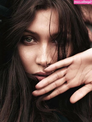 Bella Hadid [ bella-hadid ] - Good morning babes   What are your plans today