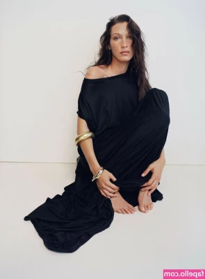Bella Hadid [ bella-hadid ] - see the full video on my main page     jessjayne9