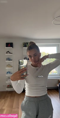 maxima_mclk [ maxima-mclk ] - Take a bath with me? 😈