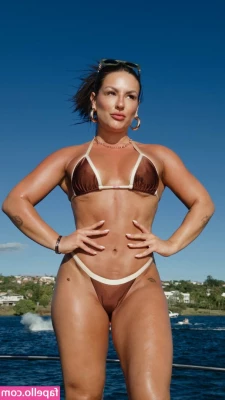 Kéfera Buchmann [ kefera-buchmann ] - Un poquito perdida  una disculpita