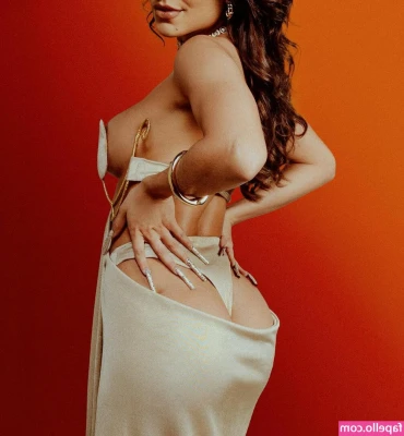 Hariany Almeida [ hariany-almeida ] - little tease