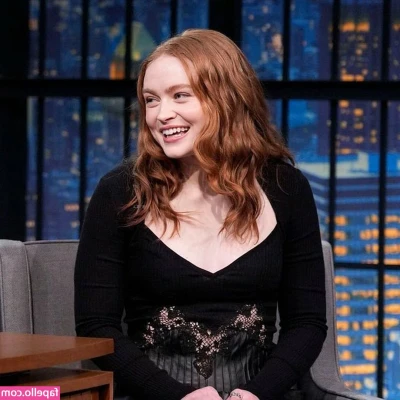 Sadie Sink [ sadie-sink ] - should i lick my own boobs?😋