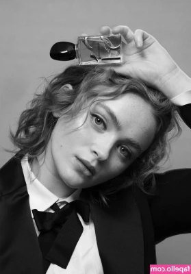 Sadie Sink [ sadie-sink ] - uncensored version on @killerkristin