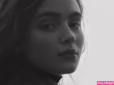 Sadie Sink [ sadie-sink ] - Tip to undress