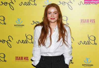 Sadie Sink [ sadie-sink ] - Happy wednesday