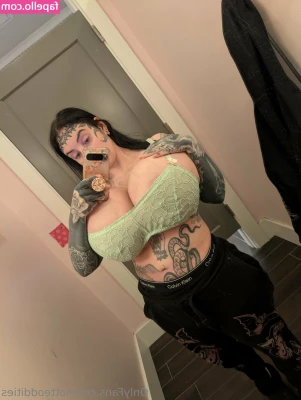 LotteOddities [ lotteoddities-3 ] - What type of videos would you like to see from me? 😘😘😘😘