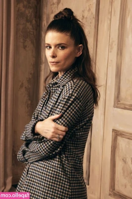 Kate Mara [ kate-mara ] - Shower booty with @roomorgue 🚿