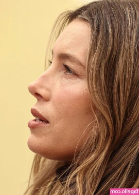 Jessica Biel [ jessica-biel ] - Are you interested in seeing completely sfw photos like these too? part 1