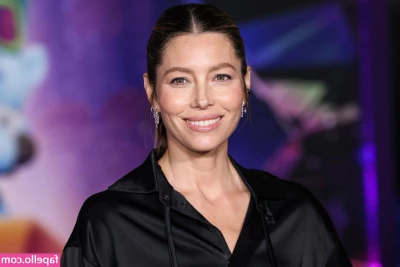 Jessica Biel [ jessica-biel ] - Con ropa para dejar algo ala imajinacion