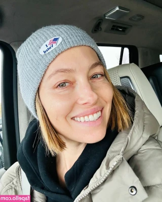 Jessica Biel [ jessica-biel ] - Swipe to see me tits 💖