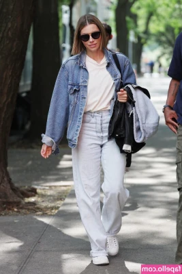 Jessica Biel [ jessica-biel ] - 1 like = 1 booty slap thank youu