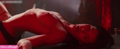 Jessica Biel [ jessica-biel ] - Look at how shiny they are!