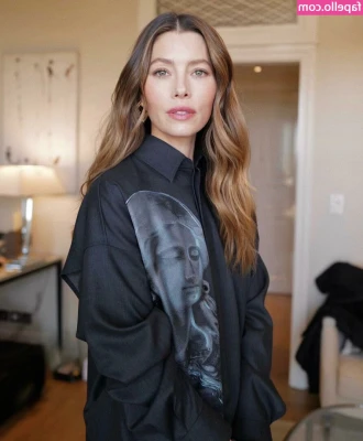 Jessica Biel [ jessica-biel ] - Wanna see more??😏