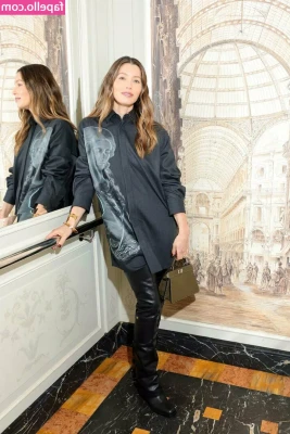 Jessica Biel [ jessica-biel ] - Buy me a coffee bc I’m very tired and at work pls ❤️