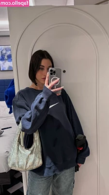paulagonu - Skirt with no panties 🥵