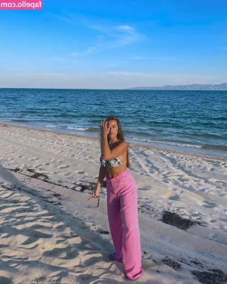 paulagonu - my eyes are up higher 😉