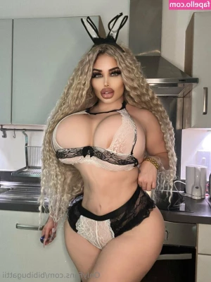 bibibugattii - I know this is just a promo piece but OMBOOBIES  They look huge