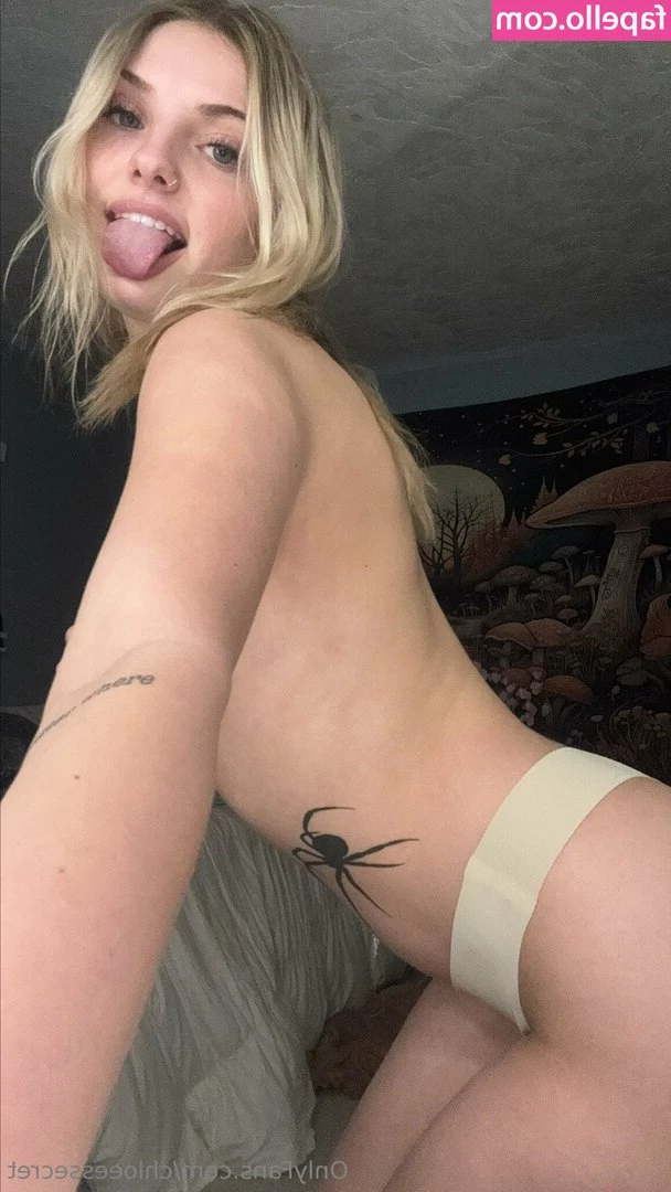 chloeessecret - Who else enjoys a little road trip naughty time