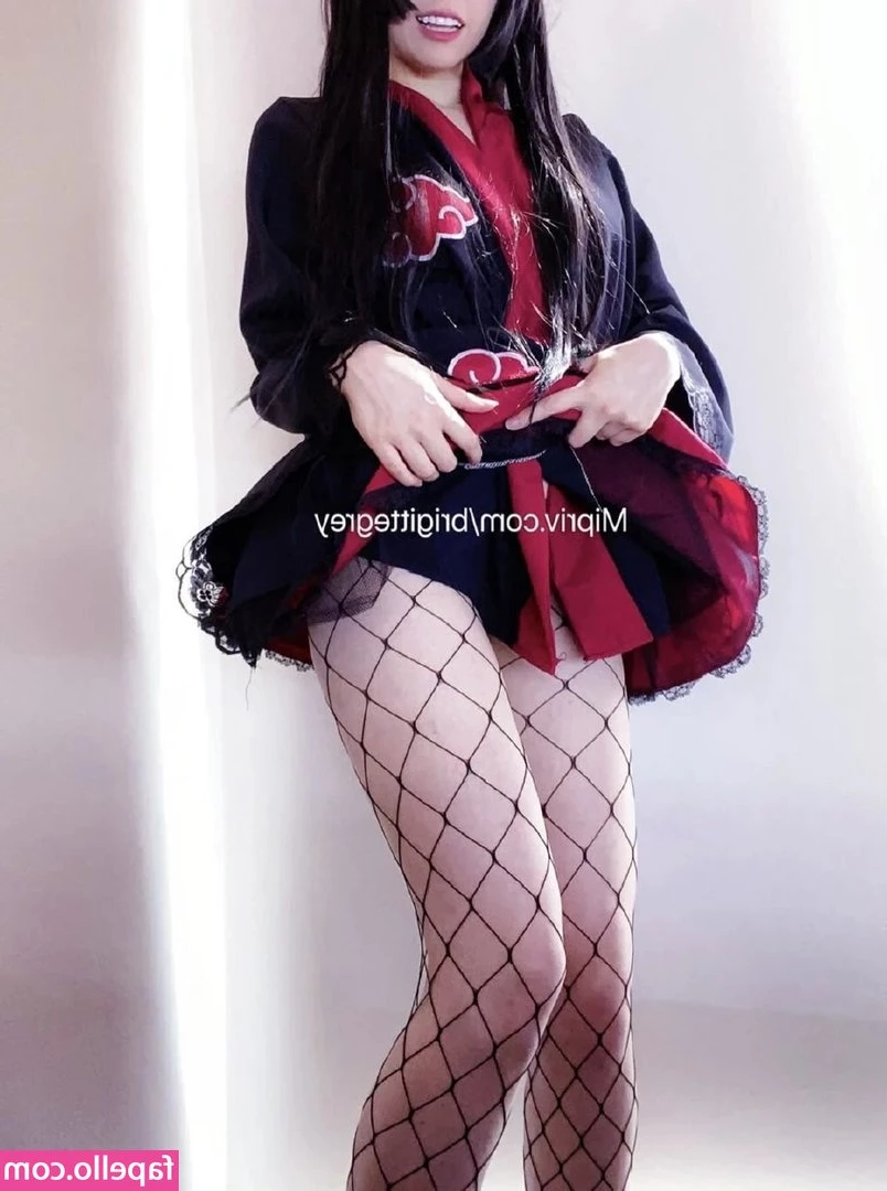 Brigitte Grey [ brigitte-grey ] - off to the pumpkin patch 🎃 would you come w me?