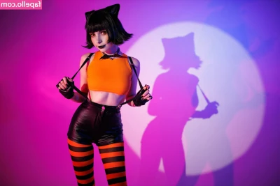 OwlLit - I think when I wear leggings some people fantasize about what they