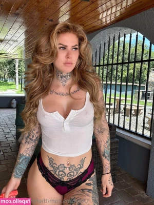 thefemalebossirl - I m feeling naughty tonight  Send me a DM now
