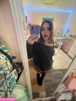 lilibet_silllly [ lilibet-silllly ] - Pls give me reasons to do more content
