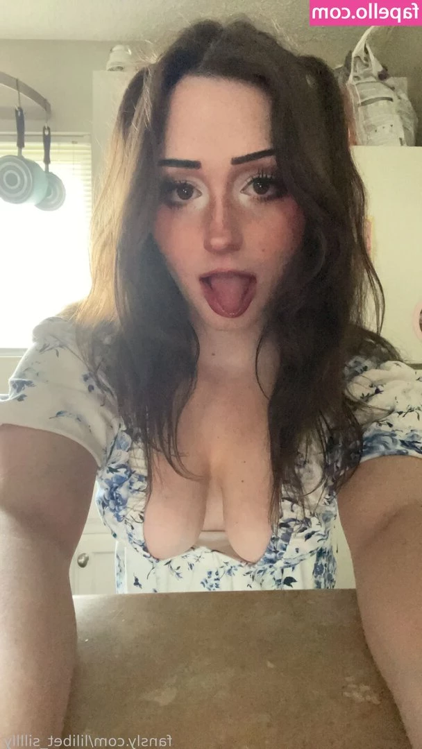 lilibet_silllly [ lilibet-silllly ] - sneak peak of my solo play tonight  drop a like if you re also
