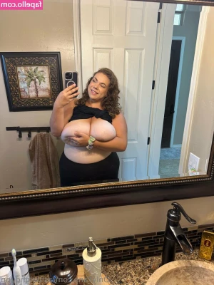 ashleighdunn - How am I supposed to focus on my homework when I got a boner like