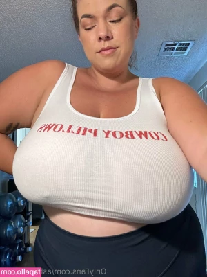 ashleighdunn - I'll be at zanzibar tavern tonight 🥰 finishing at 2am