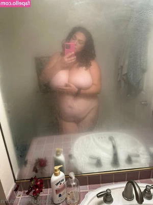 ashleighdunn - Drop it likes hot  Drop it like it s hot