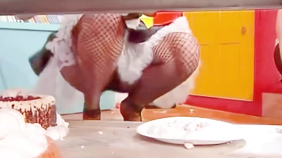Holly Willoughby [ holly-willoughby ] - I am back