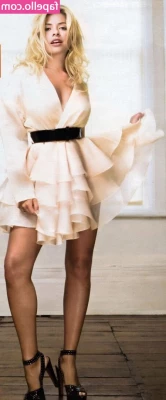 Holly Willoughby [ holly-willoughby ] - Is there anything missing