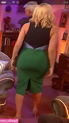 Holly Willoughby [ holly-willoughby ] - Have you seen my latest video yet  I sent it out yesterday let me