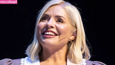 Holly Willoughby [ holly-willoughby ] - TOY OVERVIEW W  newest rabbit vibe       VOTE - VOTE - VOTE      What