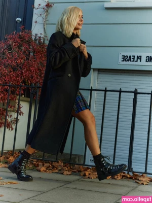 Holly Willoughby [ holly-willoughby ] - İlk defa  strapon yapacak olanlar izlesin ve soru sormasın