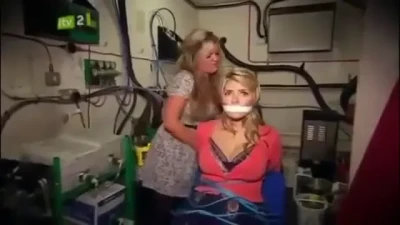 Holly Willoughby [ holly-willoughby ] - Succhio succhio