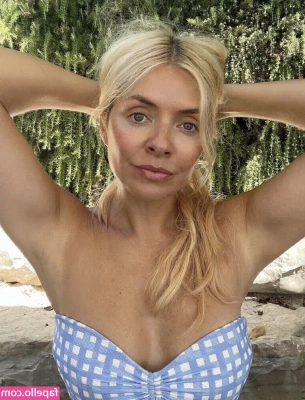 Holly Willoughby [ holly-willoughby ] - Be naughty out in public makes me so wet 😈