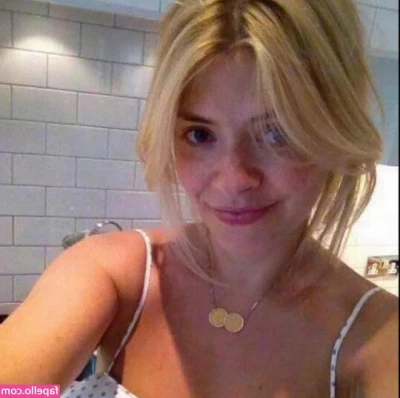 Holly Willoughby [ holly-willoughby ] - Goodnight babes  get ready to see some new photos from my latest shoot