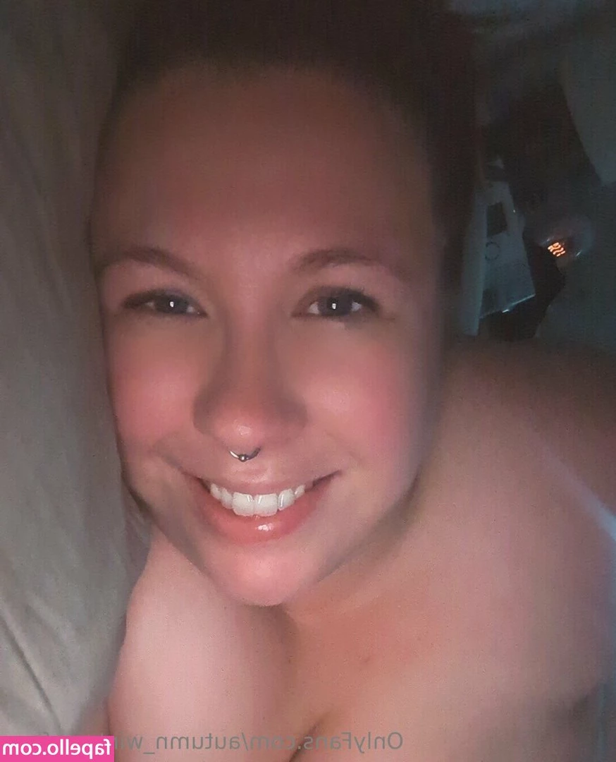 autumn_winters_free [ autumn-winters-free ] - I love the feeling of silky nylons on my skin it drives me crazy  It