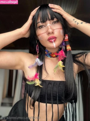 zenda_ya [ zenda-ya ] - Don t you wish you where to see these toes in person