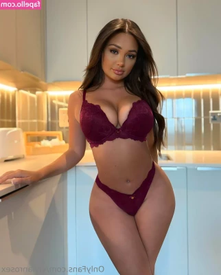 vivianrosex - Do you have anything long and hard that I can suck on this morning