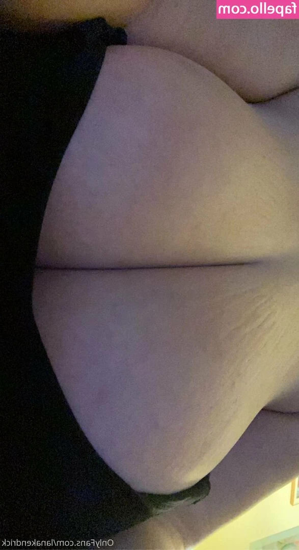 lanakendrick - Does it turn you on seeing me deepthroat this big cock with my huge