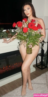 Olivia Kaiser [ olivia-kaiser ] - I love my friends