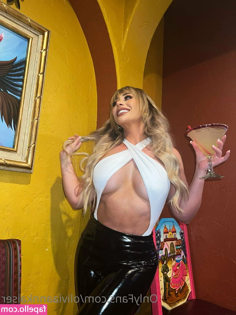 Olivia Kaiser [ olivia-kaiser ] - who want the full video   tip  40 if ya want it